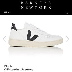 White and black Vejas sz. US 7 Women’s